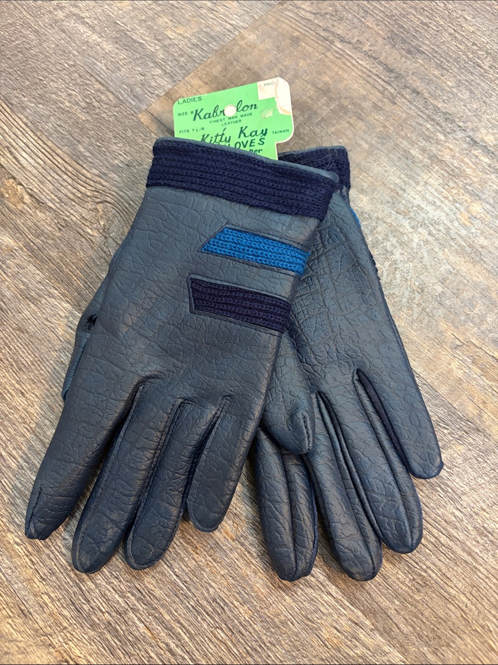 Ladies Vintage leather gloves